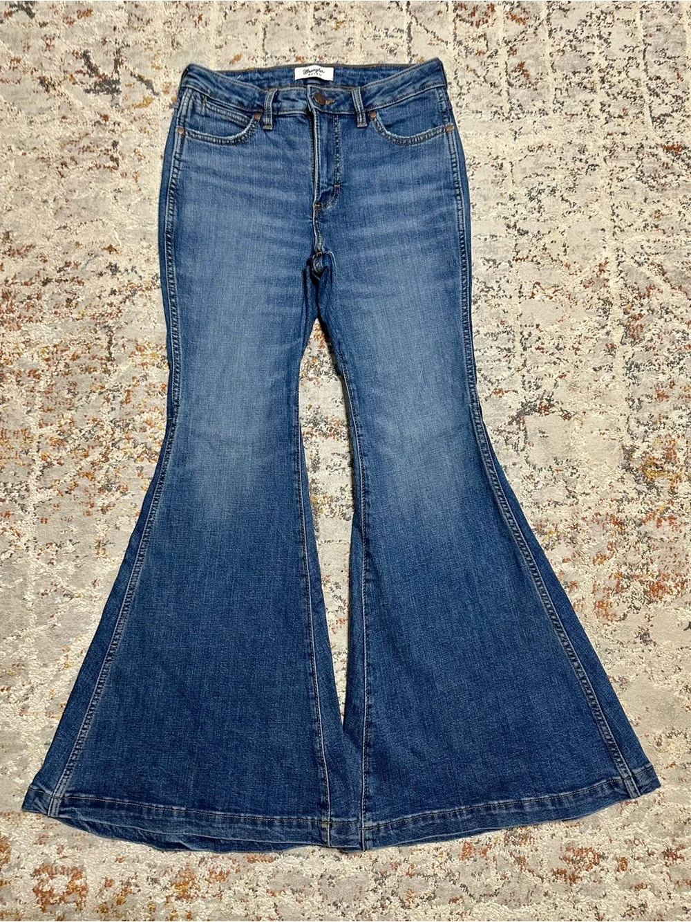 Wrangler Retro high rise flare jeans size 27 x 30 - Picture 15 of 15
